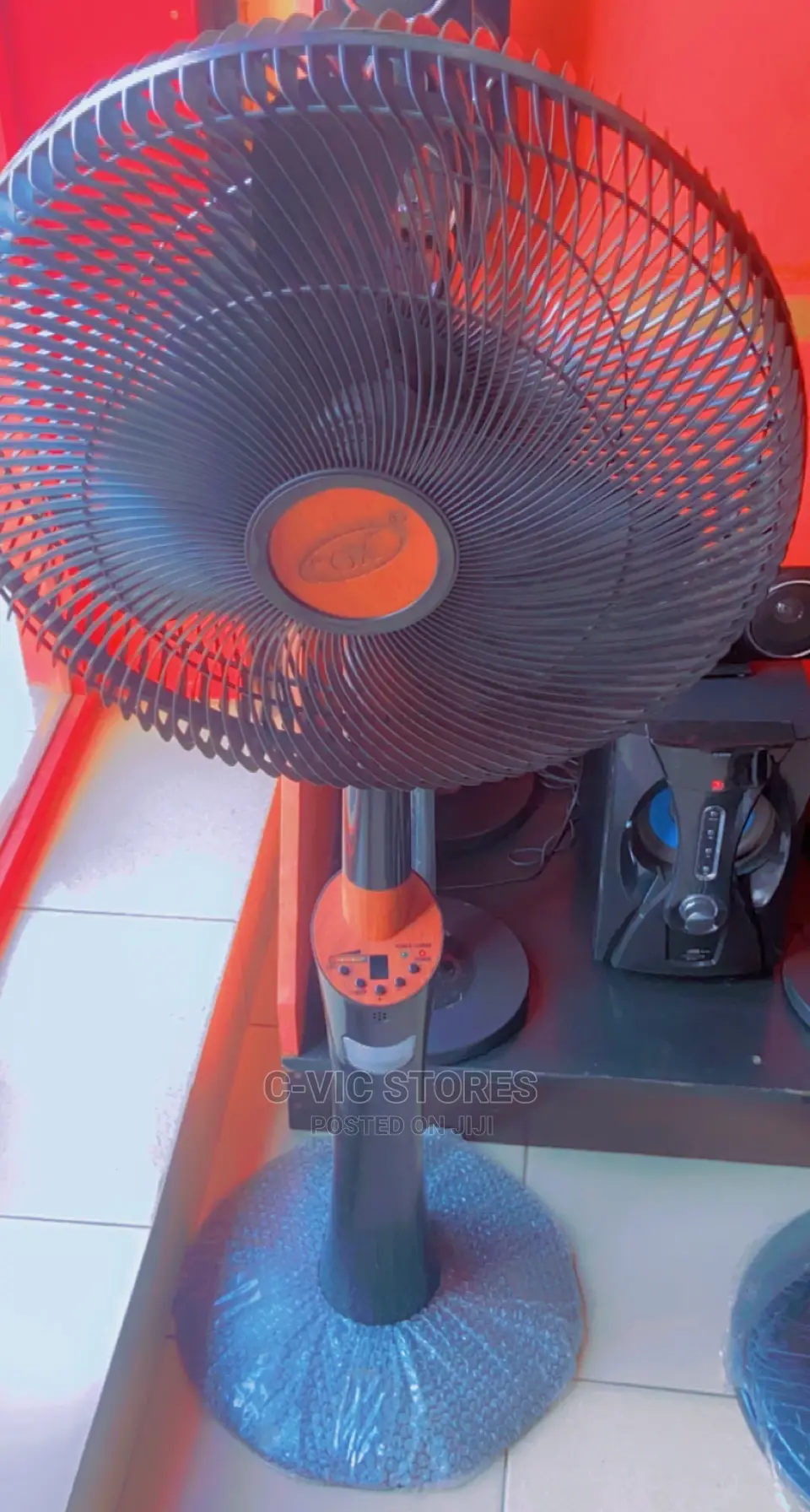 Ox 18-Inch Plus Rechargeable Fan Wit Remote Control.