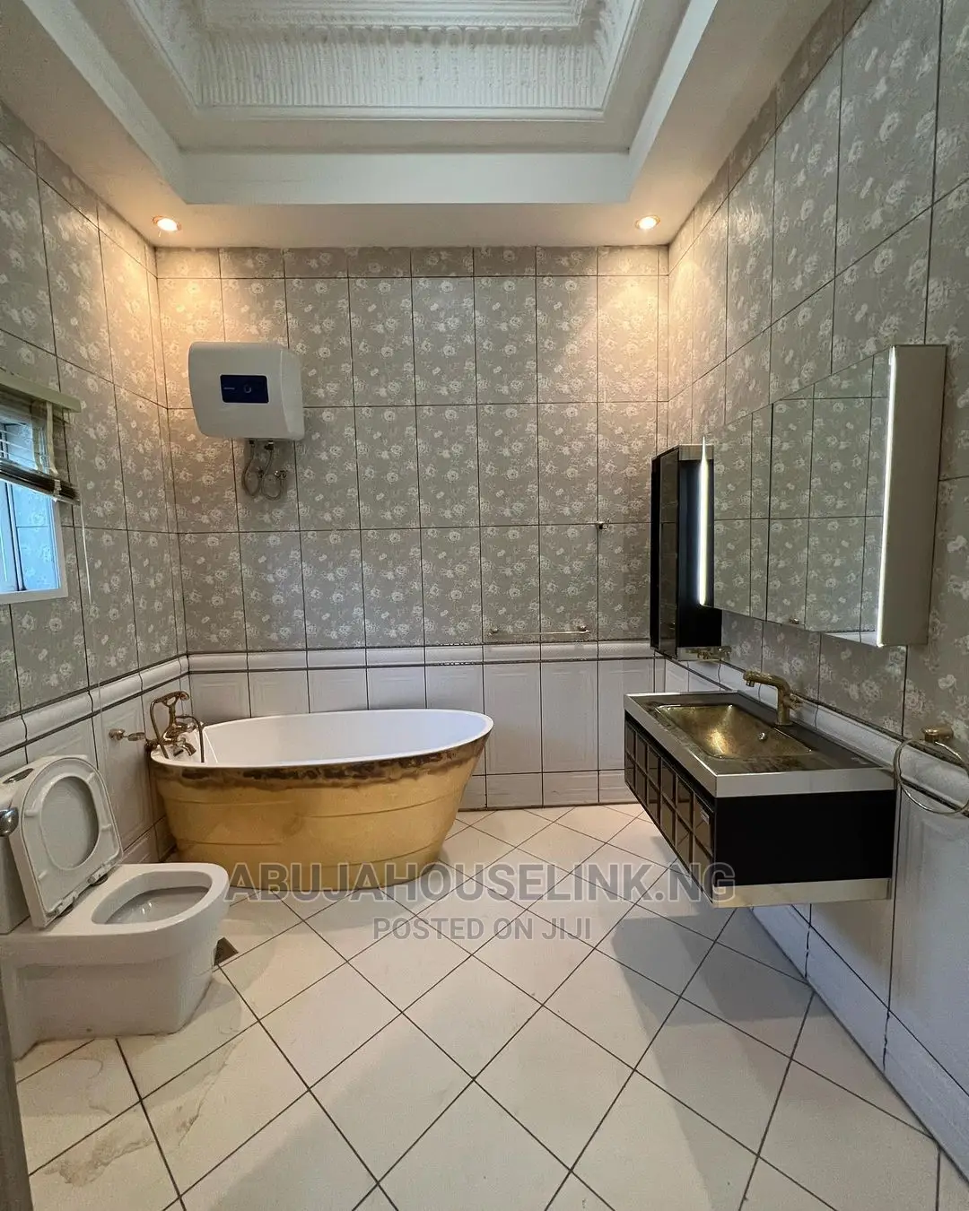 Furnished 9bdrm Mansion in Asokoro for sale