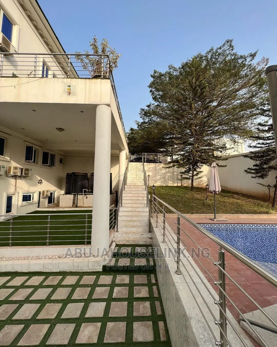 Furnished 9bdrm Mansion in Asokoro for sale