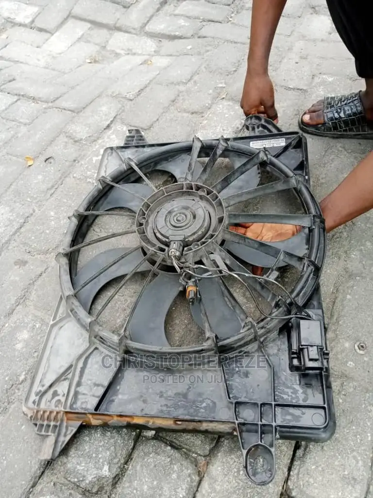 Chrysler 300 Charger Challenger Radiator Fan