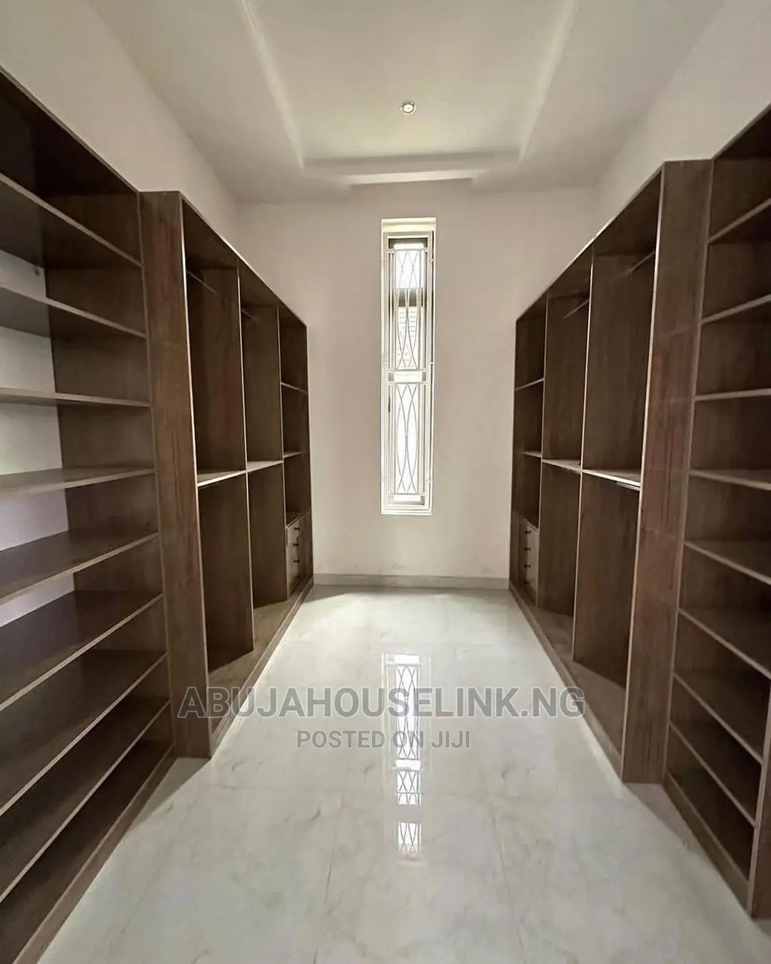 5bdrm Duplex in Apo Resettlement for sale