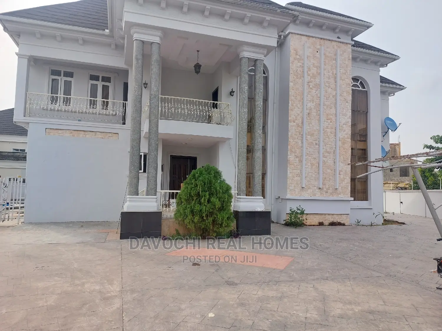 Furnished 6bdrm Apartment in Pinnock Estate Osapa, Lekki for rent