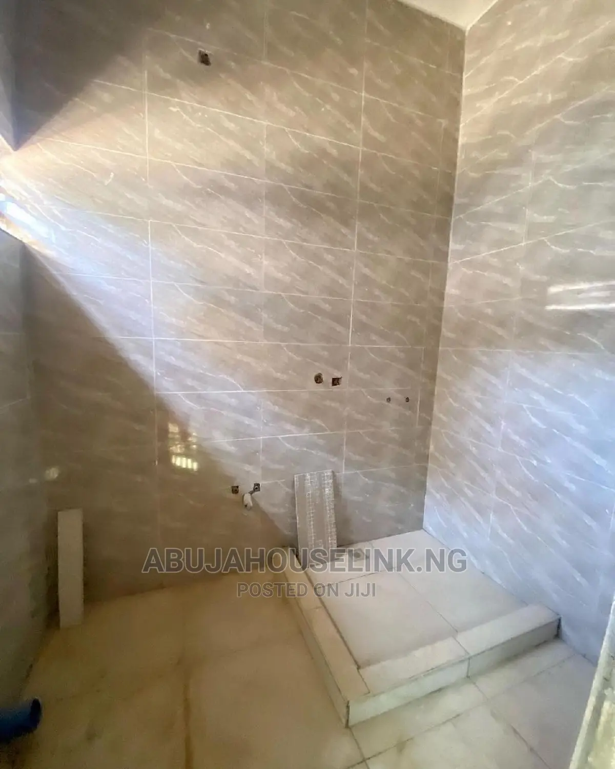 5bdrm Duplex in Guzape Abuja for sale