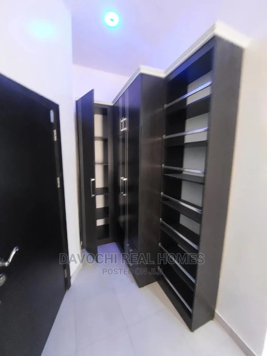 Furnished 6bdrm Apartment in Pinnock Estate Osapa, Lekki for rent