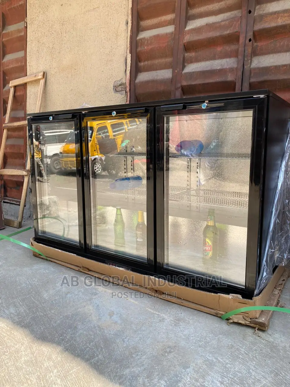 3 Door Under Bar Chiller Black