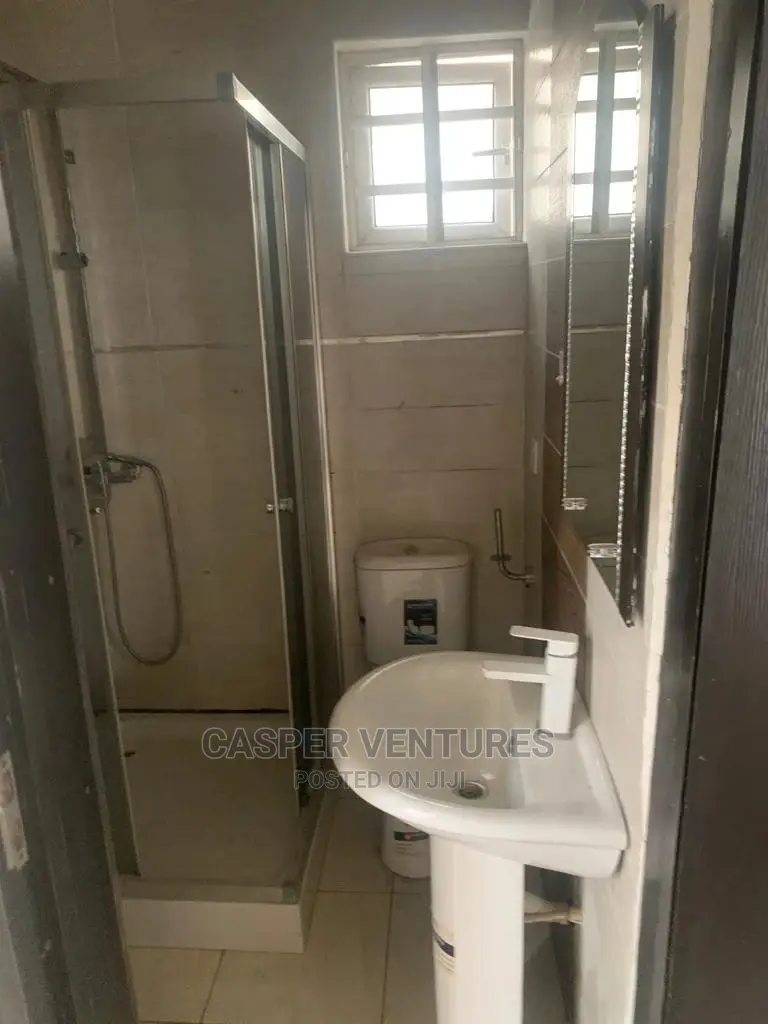 Studio Apartment in Osapa for rent