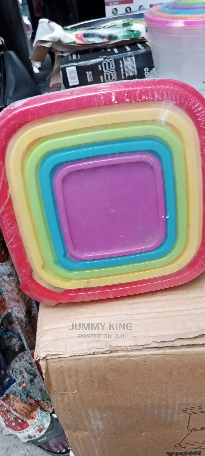 Food Storage Containers With Coloured Lids