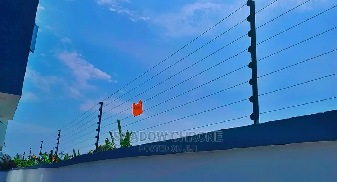 Electric Fence Security on 2 and Half Plots