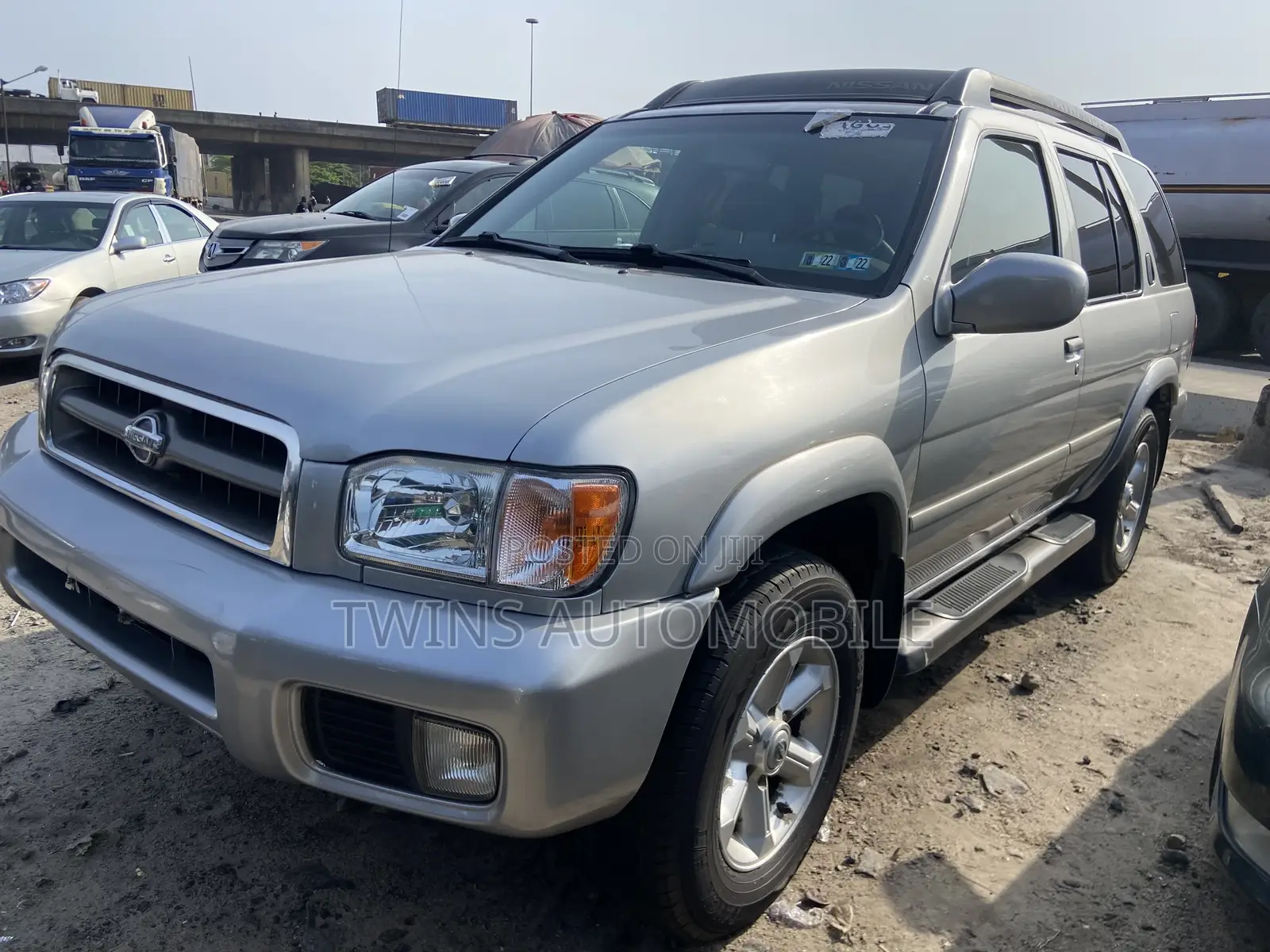 Nissan Pathfinder 2003 Silver