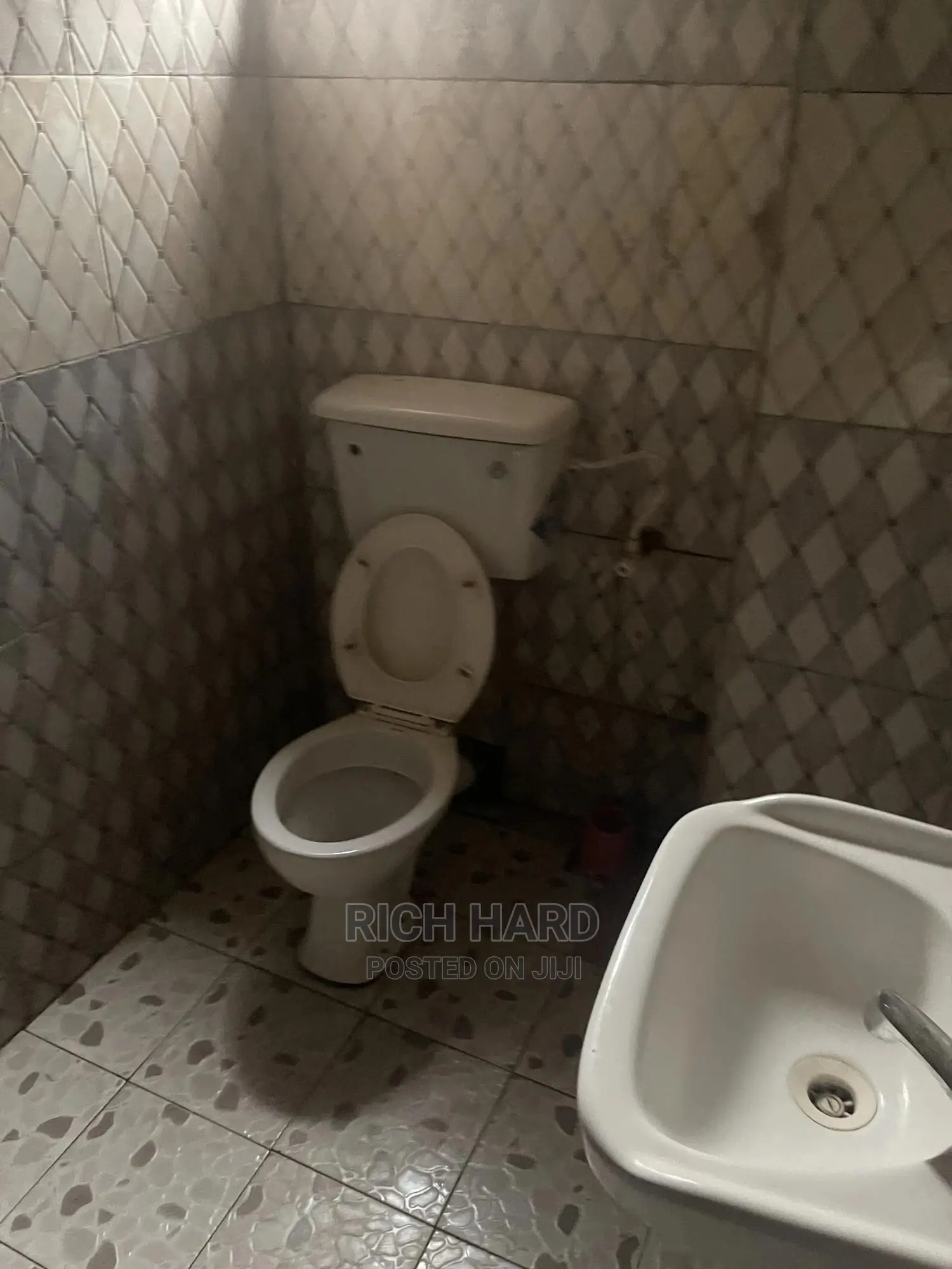 Girls Hostel Room Per Week a/C(24/7 Solar Light) in Ajah