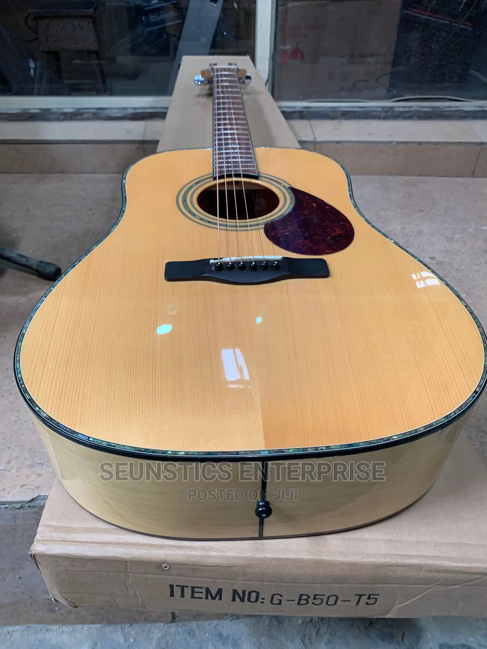 Quality Samick Greg Bennett Design Pure Acoustic Guitar