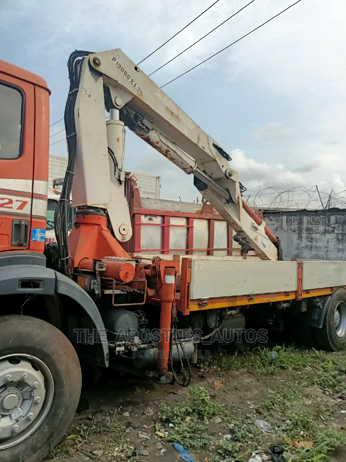 Mercedes Hiab 5 Tonnes