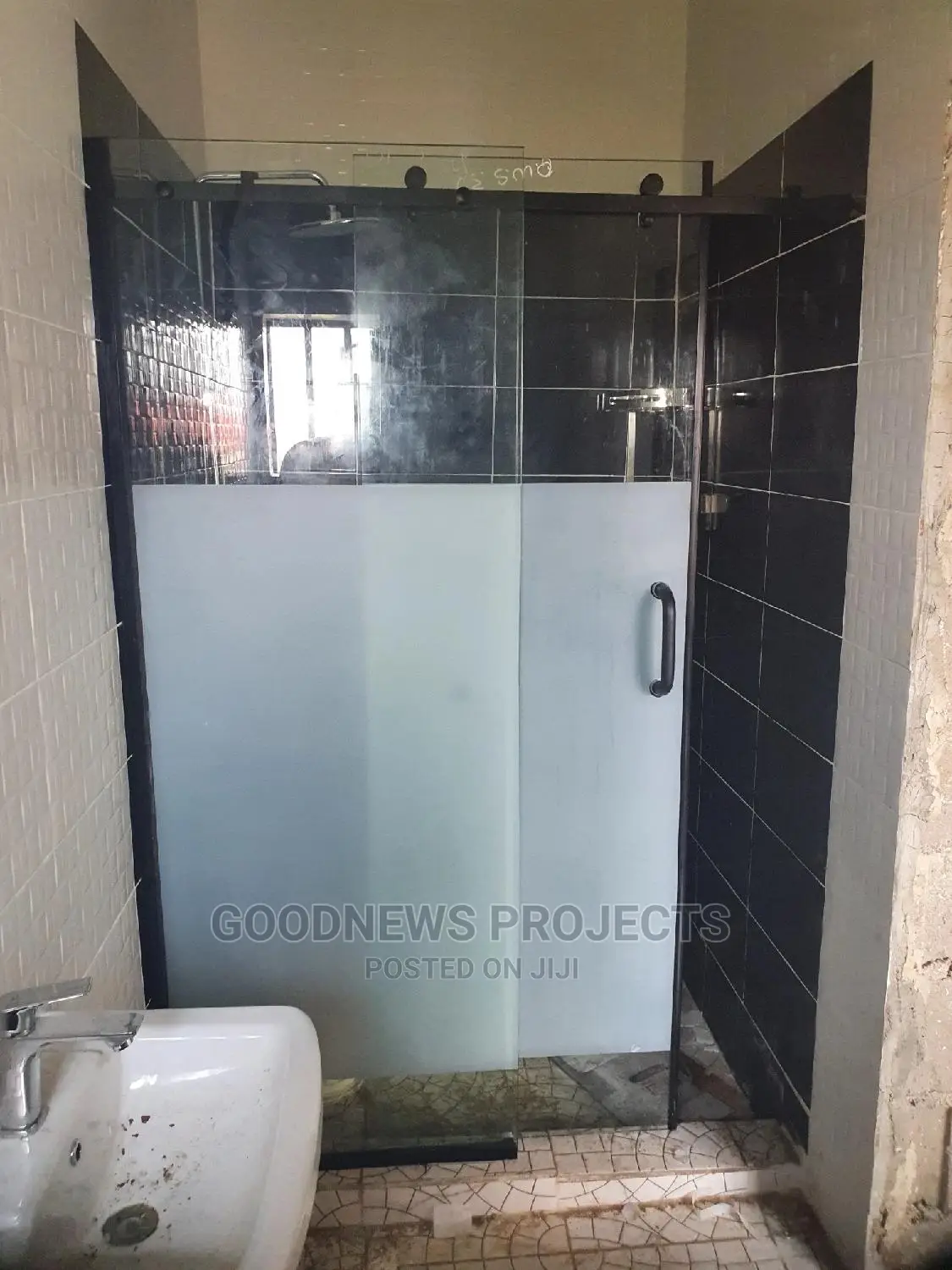 Frameles Bathroom Sliding Shower
