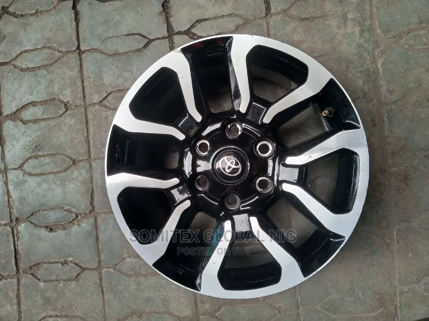 17inch Alloyed Rim HILUX!