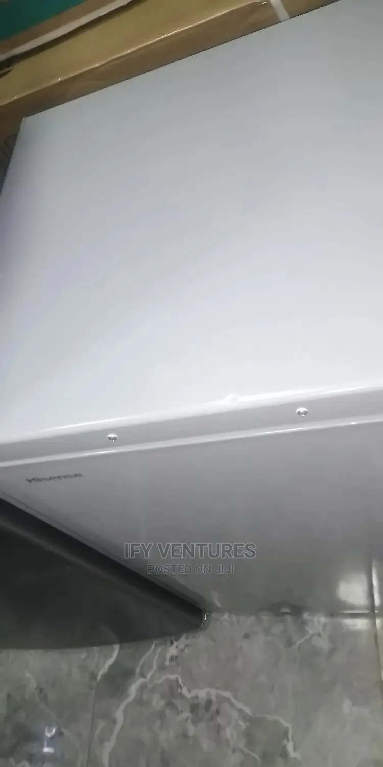 Hisense Chest Freezer. Silver Colour. 145liters
