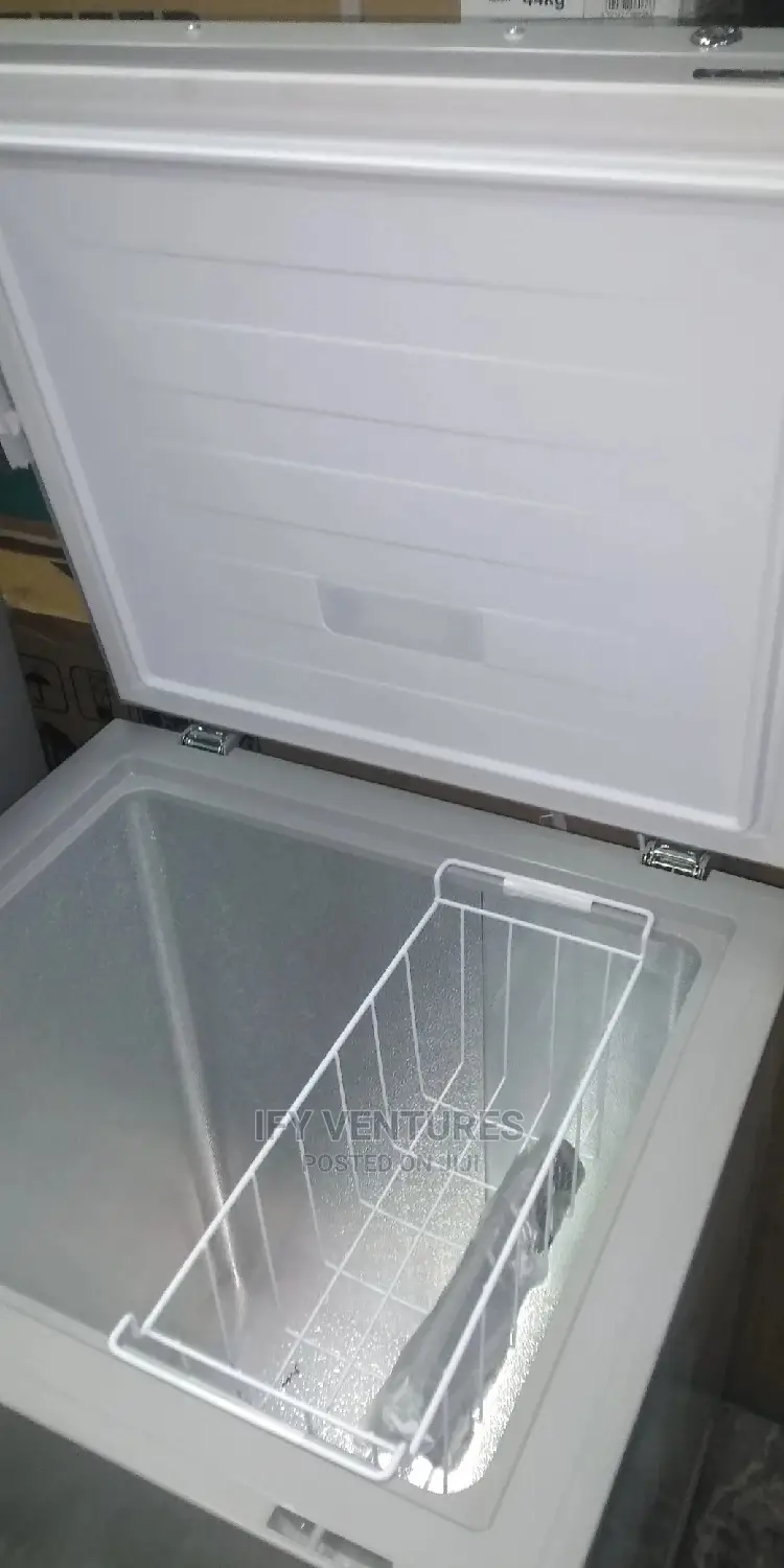 Hisense Chest Freezer. Silver Colour. 145liters