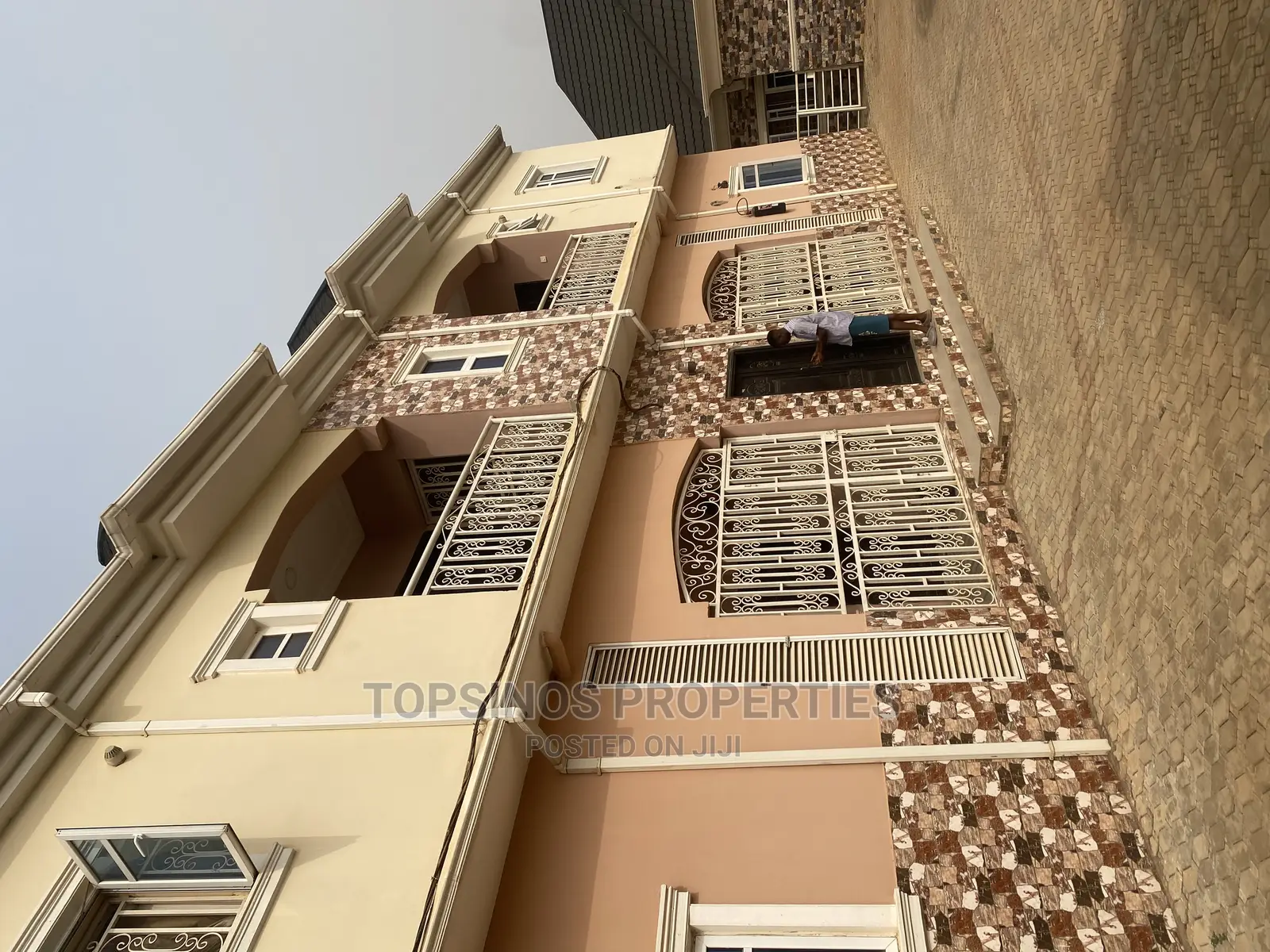 2bdrm Block of Flats in Dawaki for rent