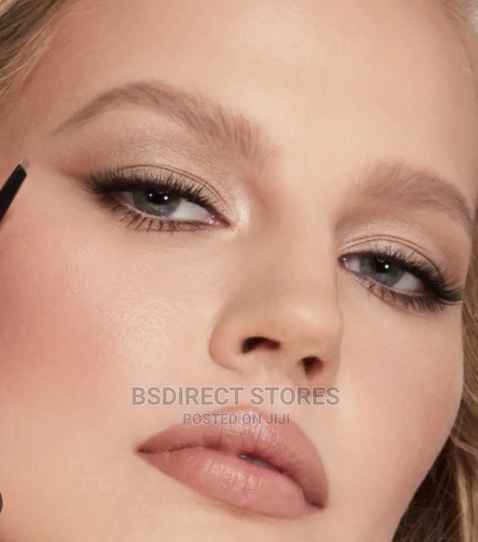 Avon Mark. Blonde Perfect Brow Sculpting Eyebrow Pencil