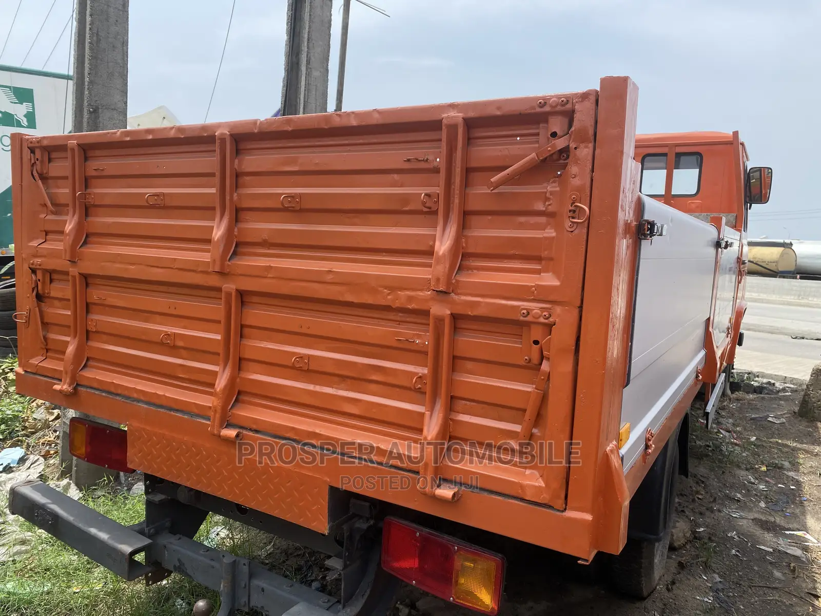 Mercedes Benz 608d Truck