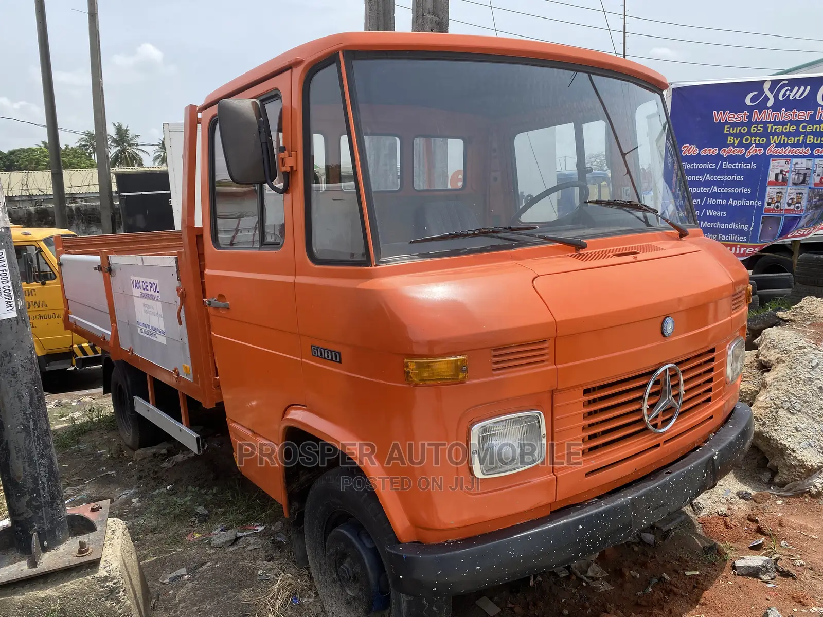 Mercedes Benz 608d Truck