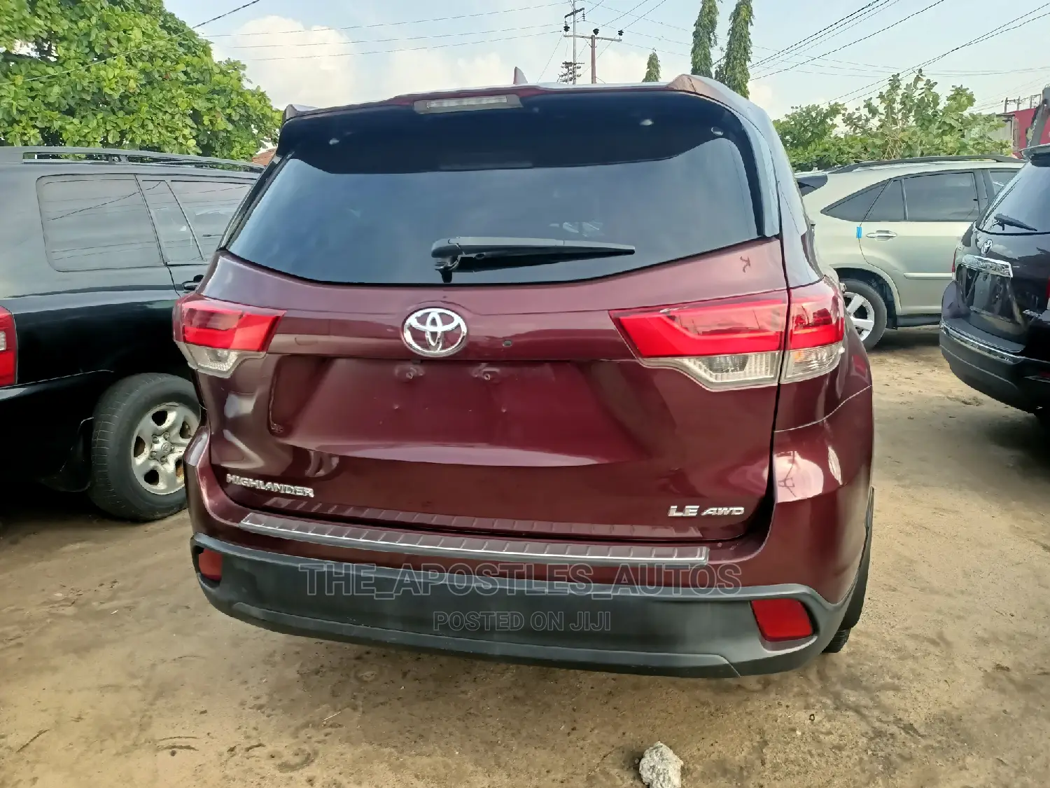 Toyota Highlander LE V6 2019 Red