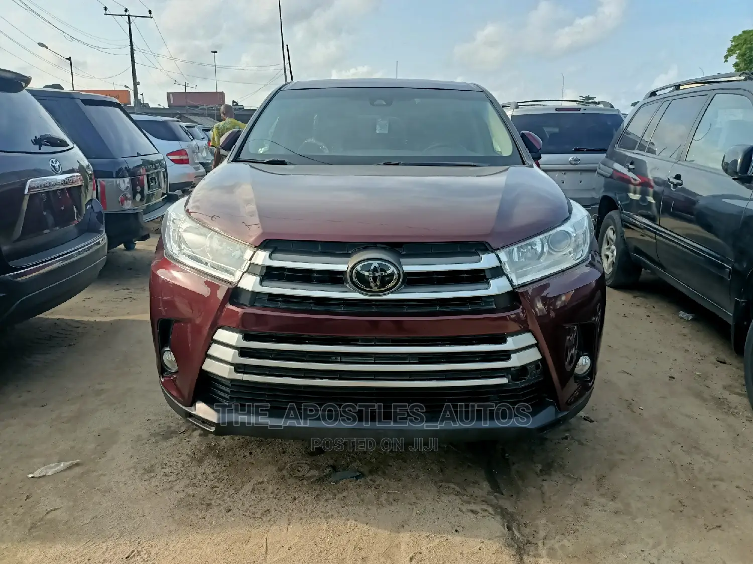 Toyota Highlander LE V6 2019 Red