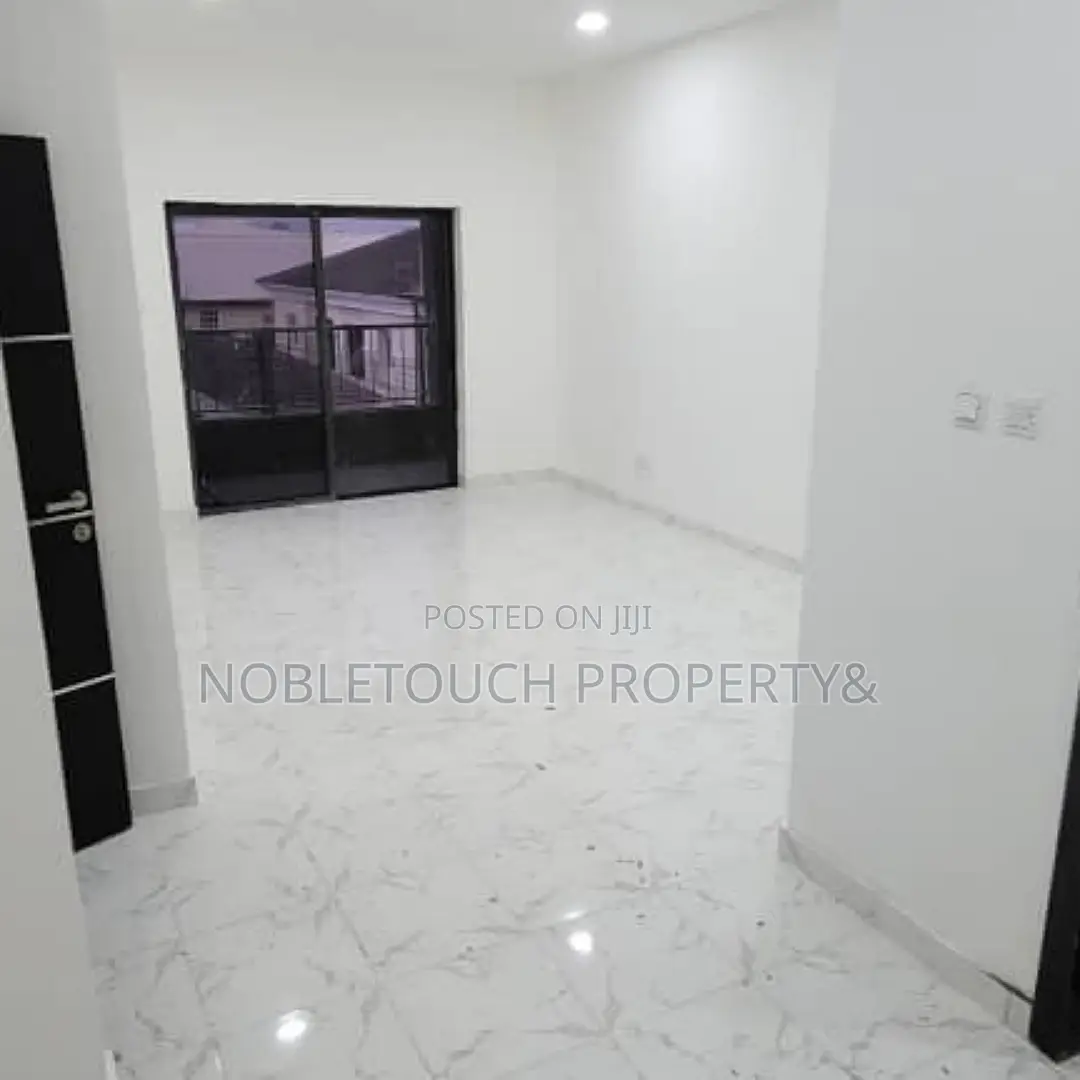3bdrm Apartment in Lekki Lagos for Sale