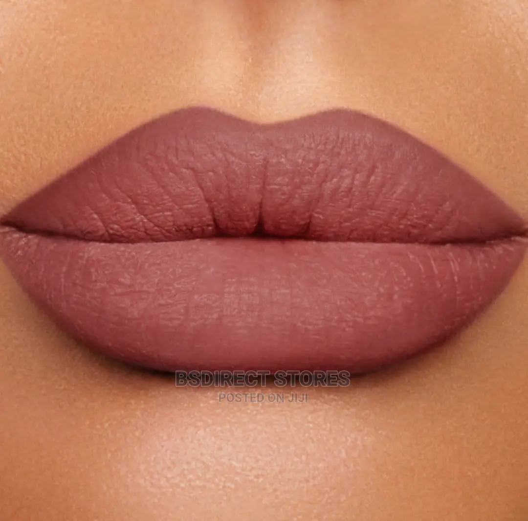 Avon Lisa Armstrong GEMMA Colour Within The Lines Lip Liner