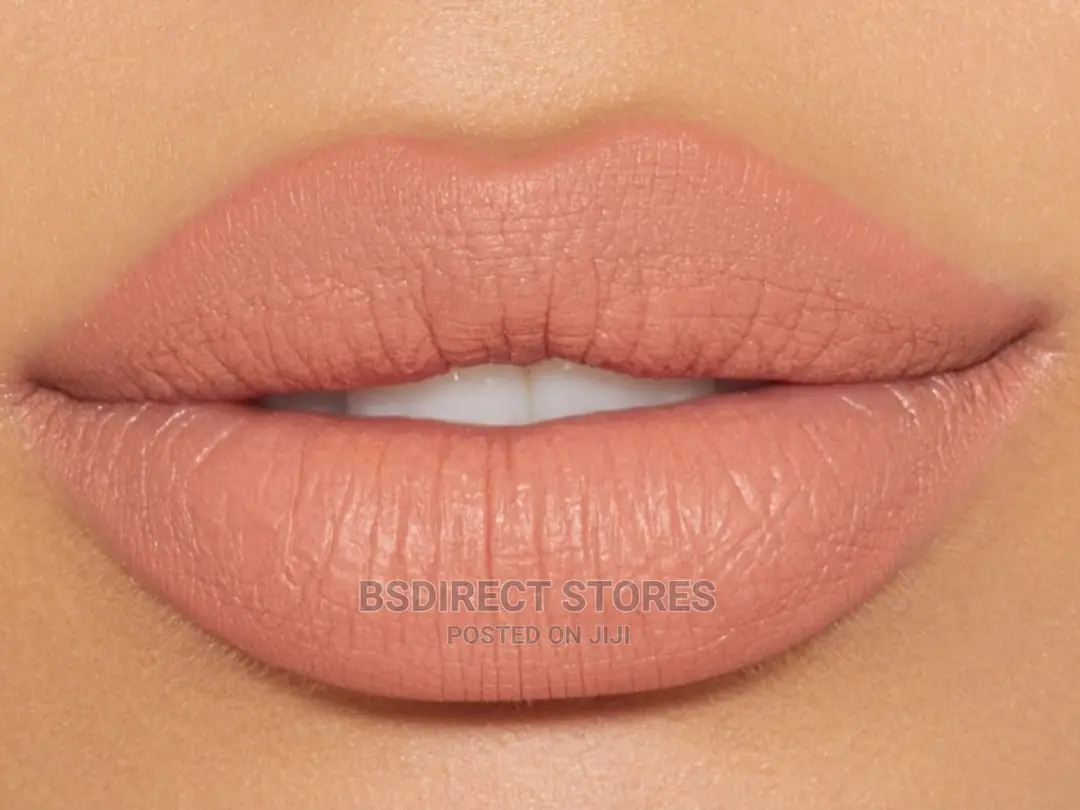 Avon Lisa Armstrong "JO" Colour Within the Lines Lip Liner