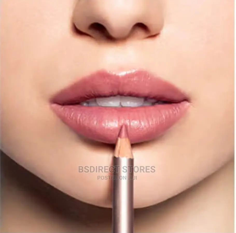 Avon Lisa Armstrong CLARE Colour Within the Lines Lip Liner