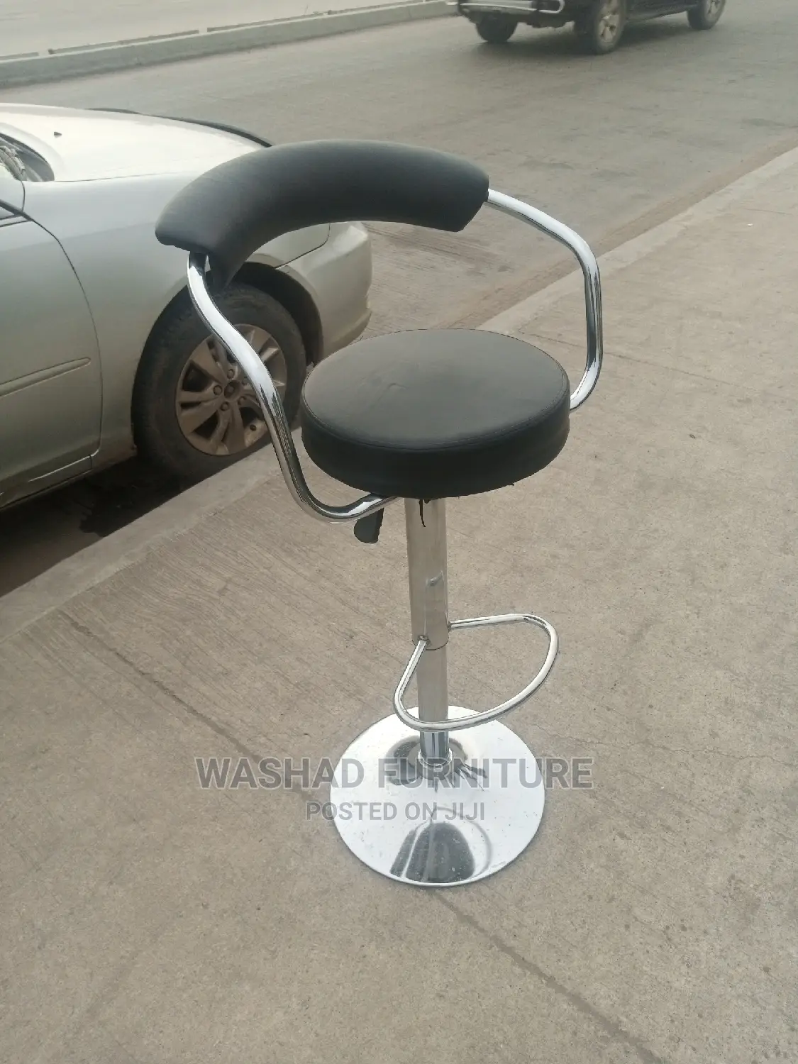 Cashier Chair