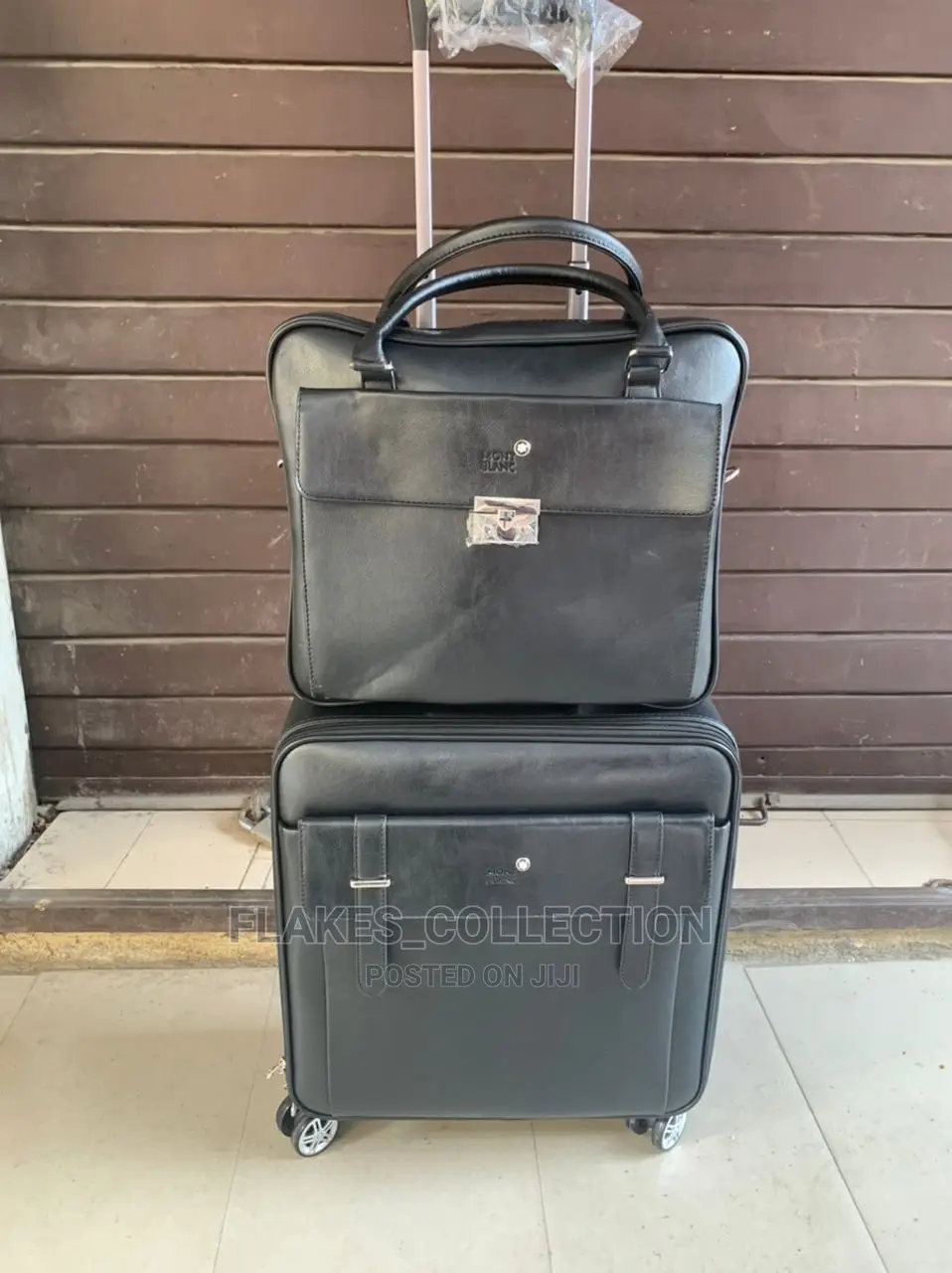 Mont Black Set of 2 Pilot Case and Bag