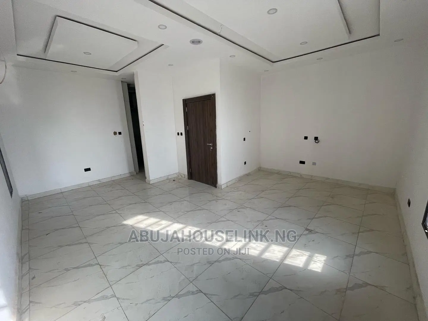 6bdrm Duplex in Apo Resettlement for sale