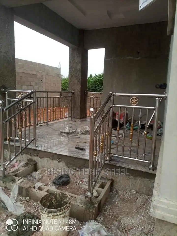 Stainless Handrail Mixe Design Pipe and Gold Cumbi