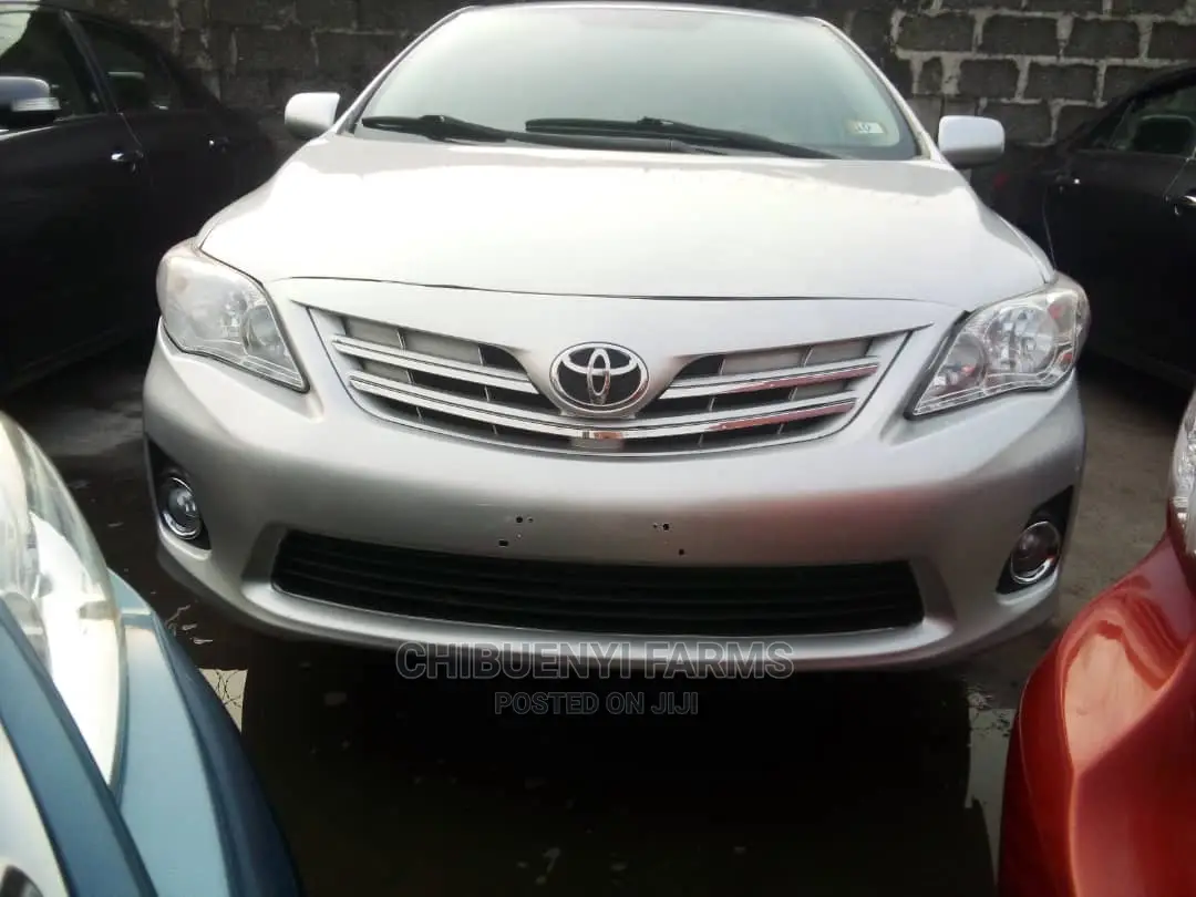 Toyota Corolla 2010 Silver