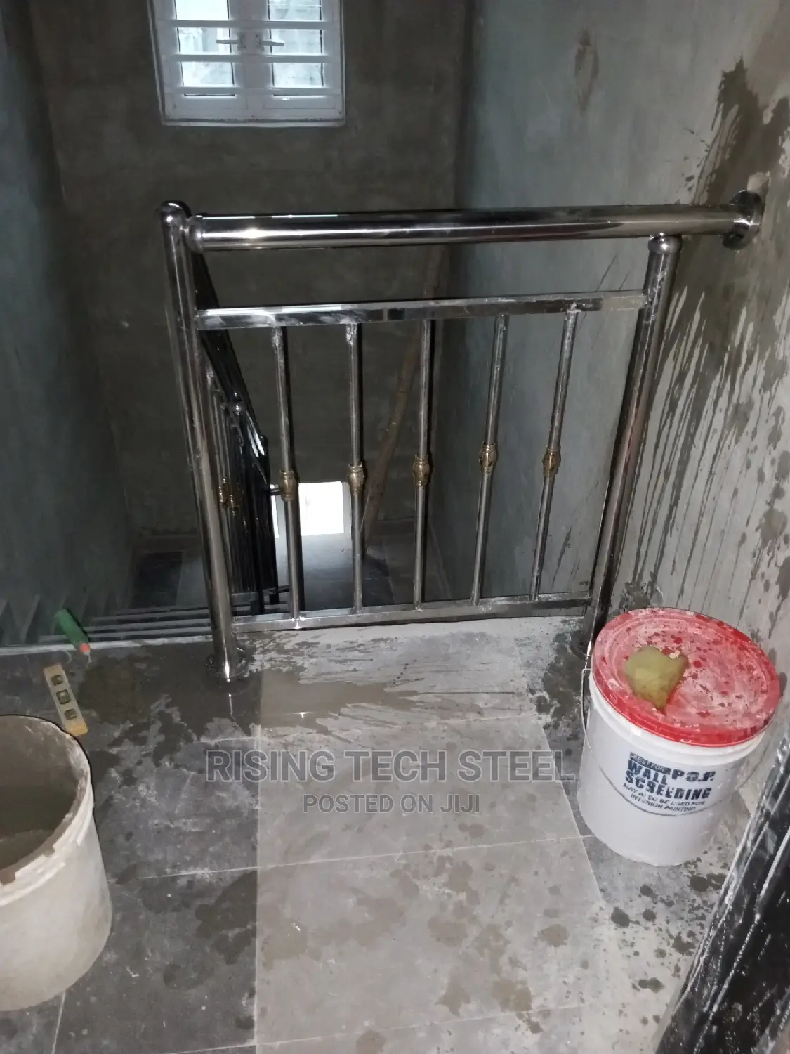 Stainless Handrail With Top Ball Starting Leg