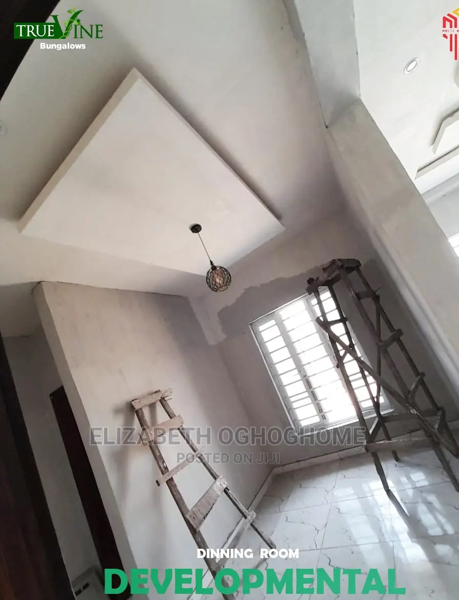 3bdrm Bungalow in Awoyaya for sale