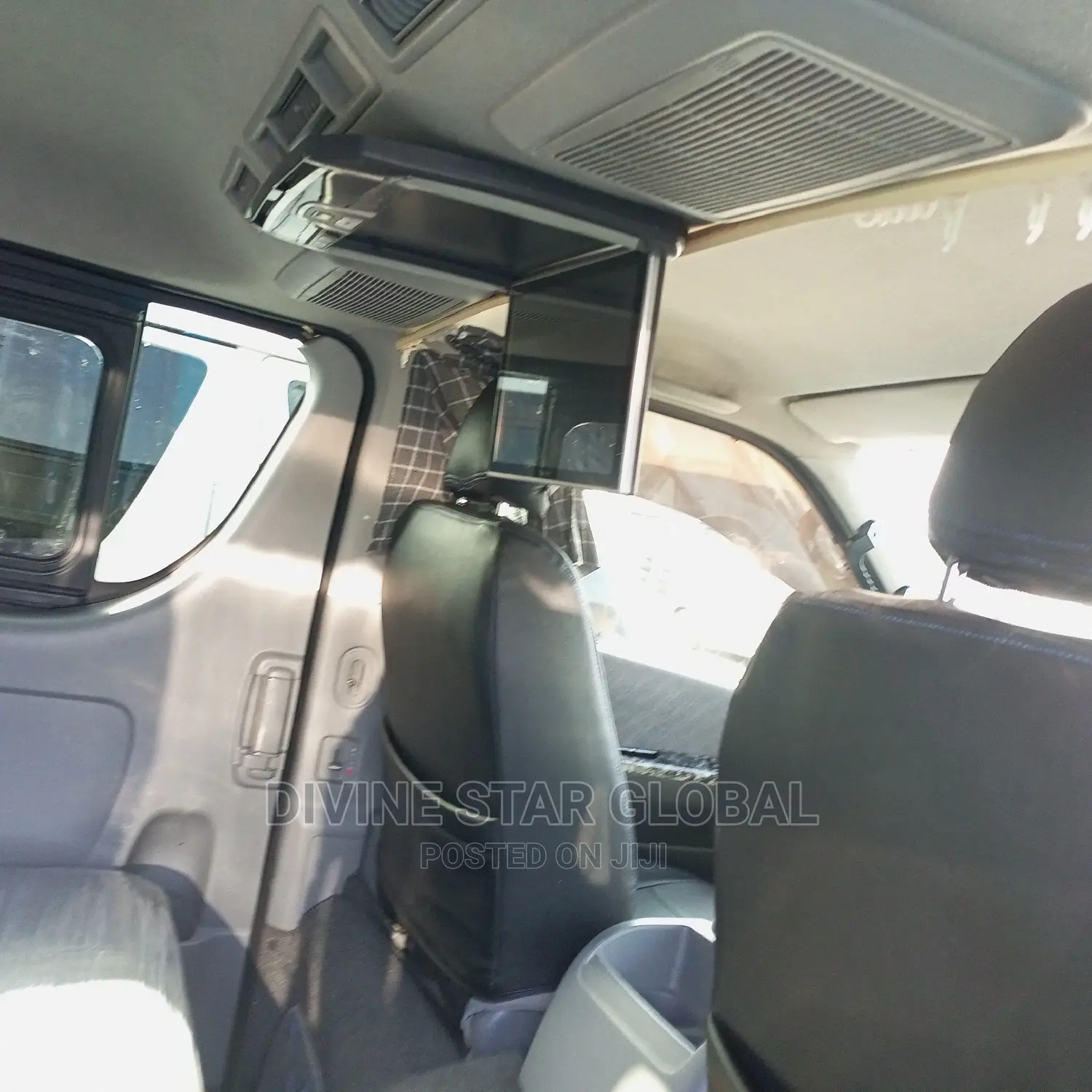 Toyota HiAce 2010 Black