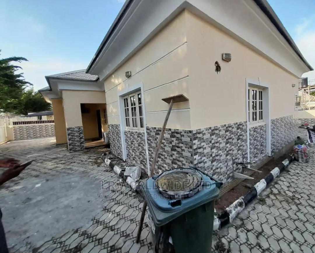 3bdrm Bungalow in Forte Royal, Lugbe District for sale