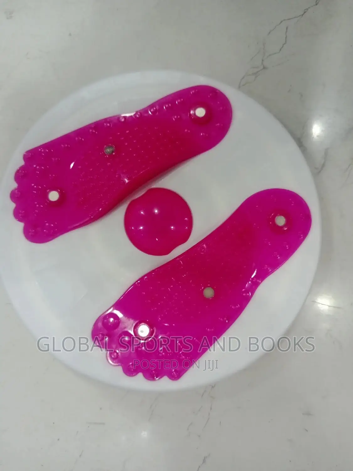 Footprint Waist Twister