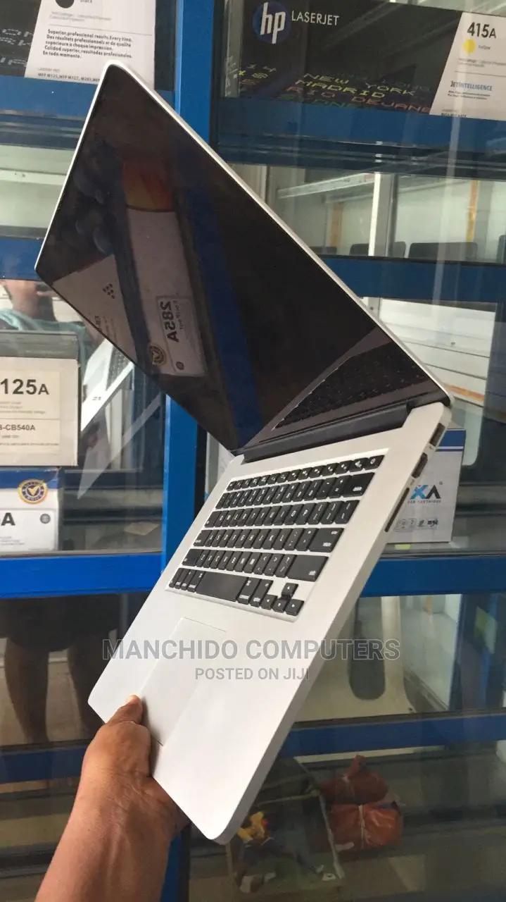 Laptop Apple MacBook Pro 2015 16GB Intel Core I7 SSD 256GB