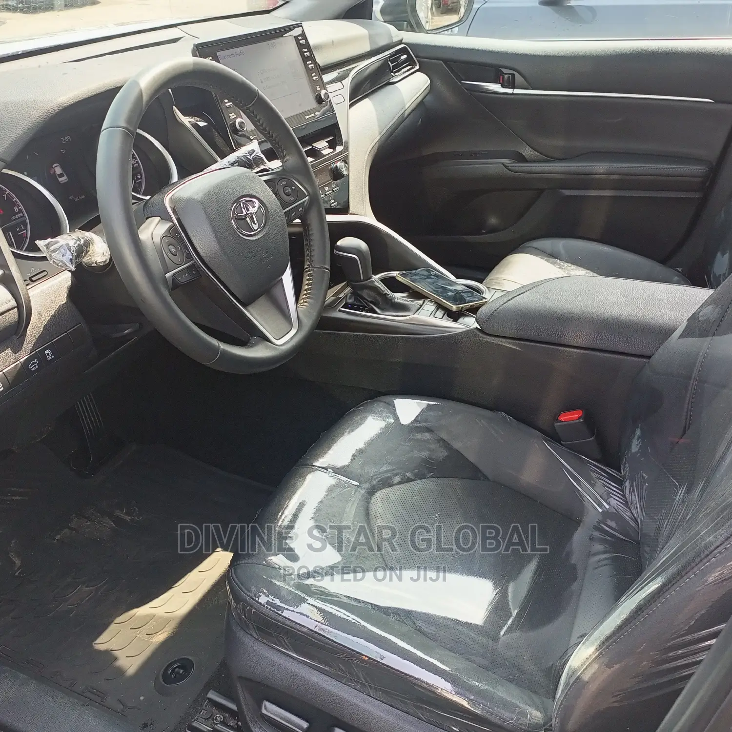 Toyota Camry XLE 2022 Gray