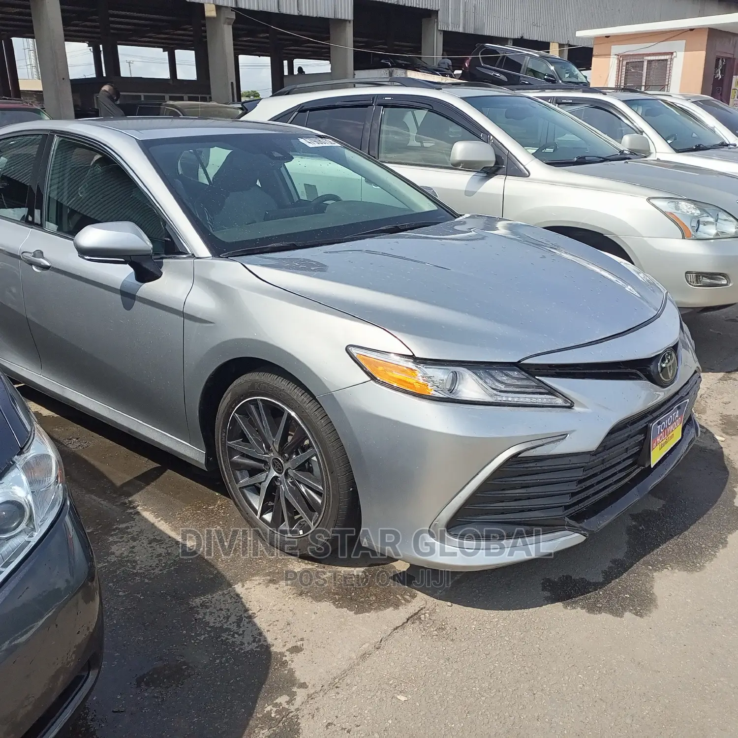 Toyota Camry XLE 2022 Gray