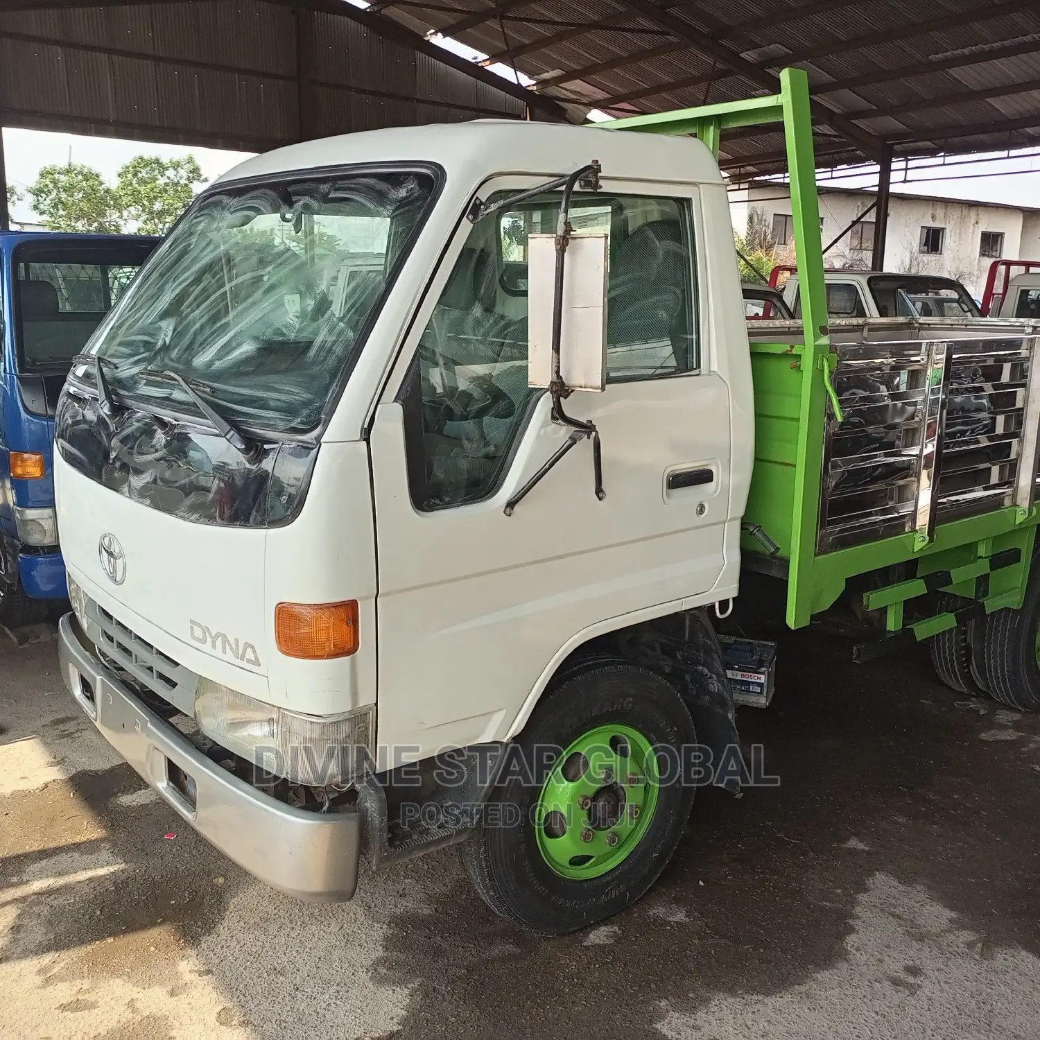 Toyota Dynamic 300