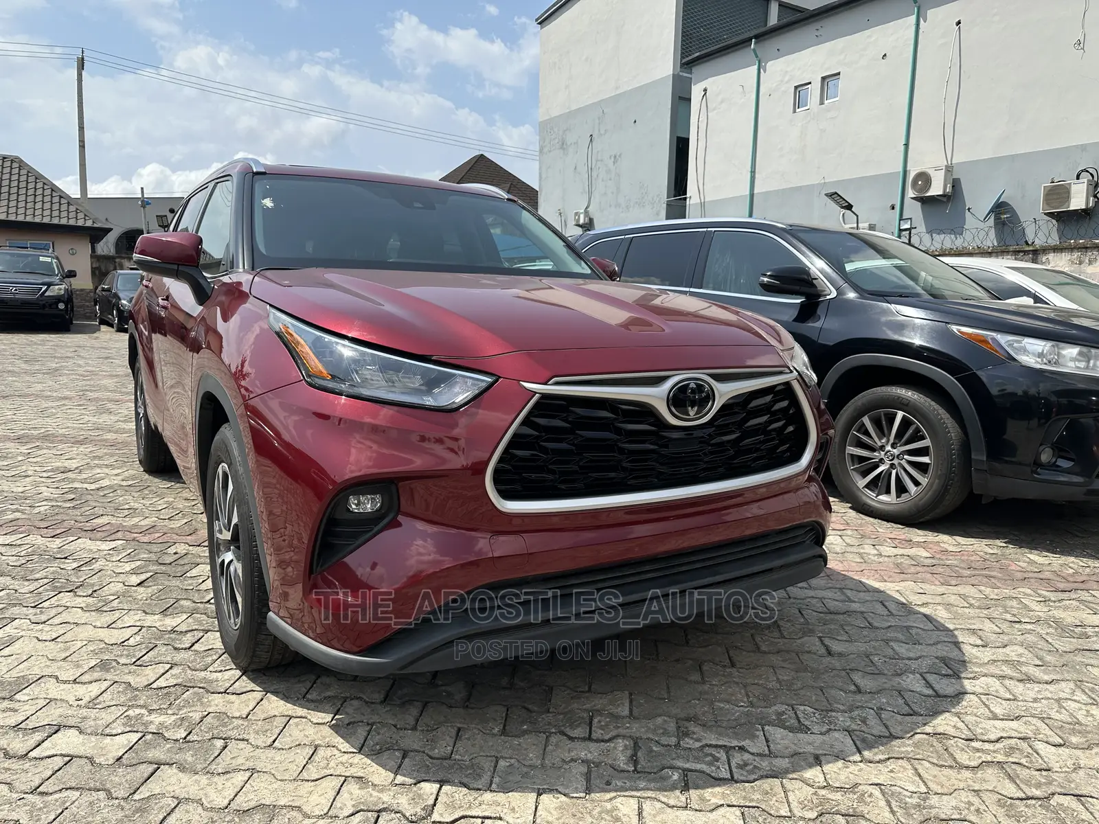 Toyota Highlander XLE 2021 Red