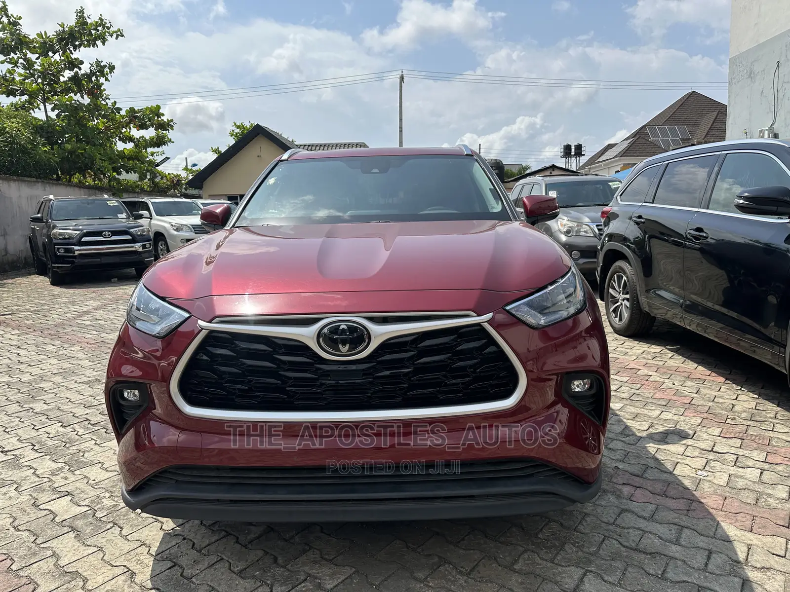 Toyota Highlander XLE 2021 Red