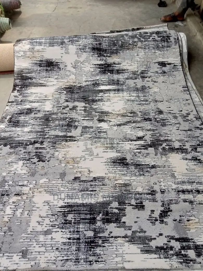 Luxury Living Room Designed Super Soft Royal Center Rug.