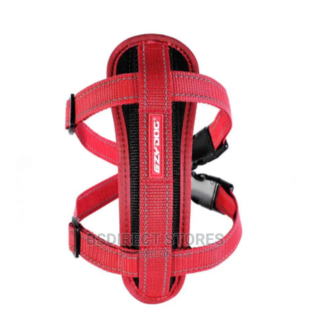 Ezydog RED MEDIUM Chest Plate Harness + Car Seat Restraint