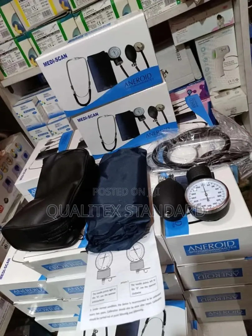 Aneroid Sphygmomanometer With Stethoscope