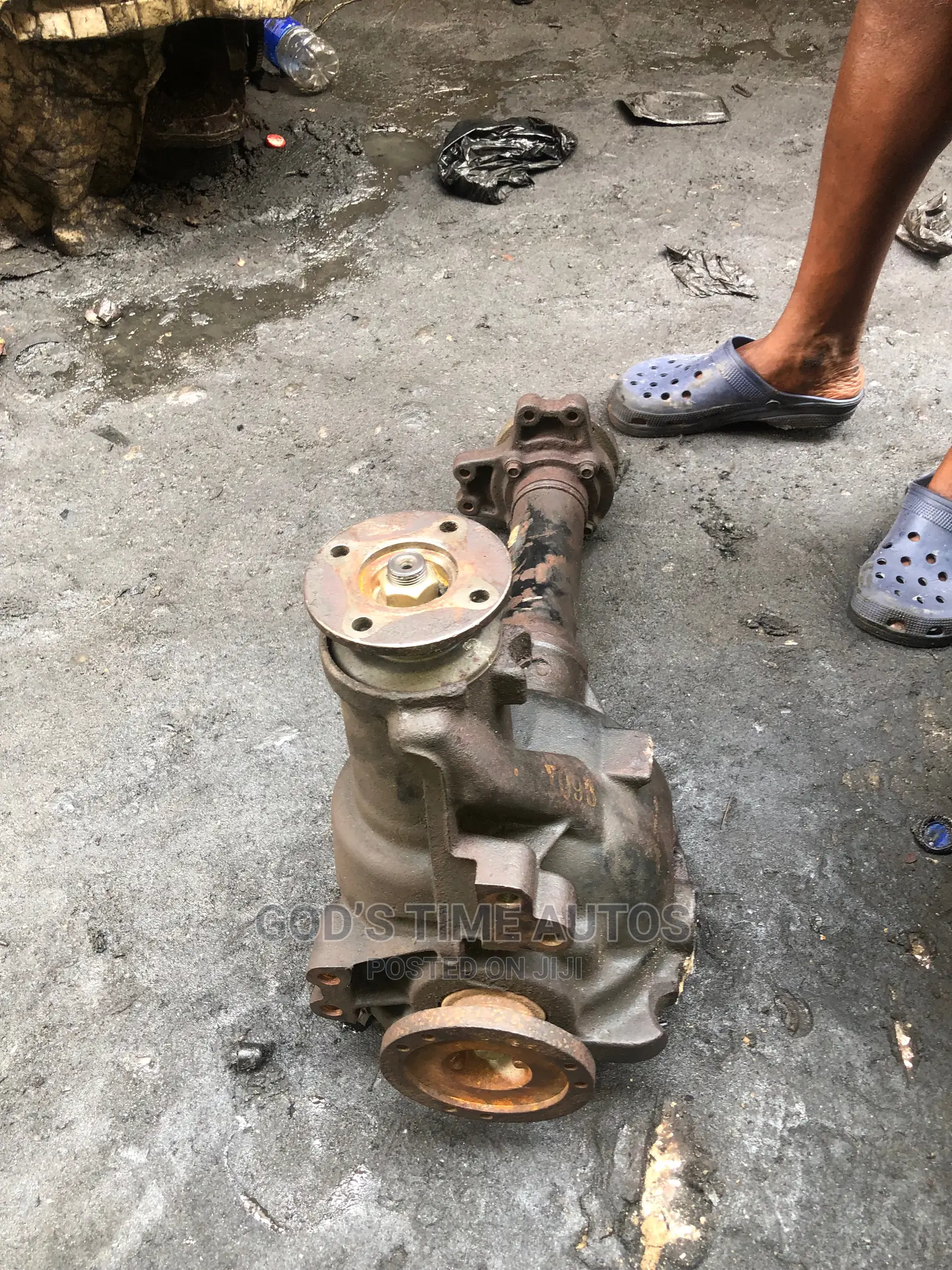 Nissan Partfinder Front Axle 98/99 Model